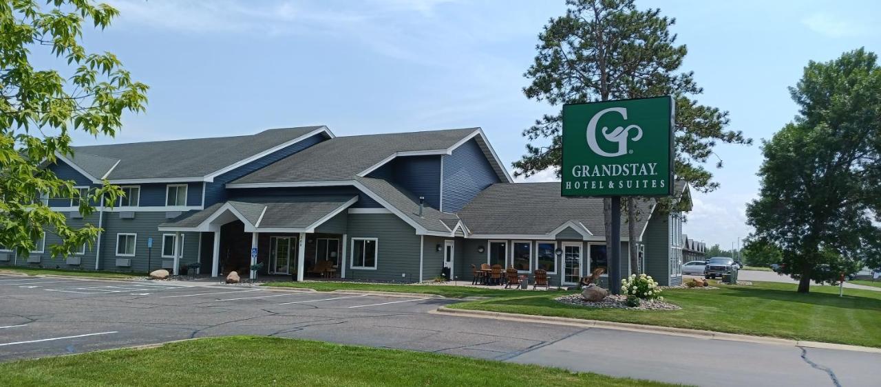 Grandstay Hotel & Suites Cambridge Exteriör bild