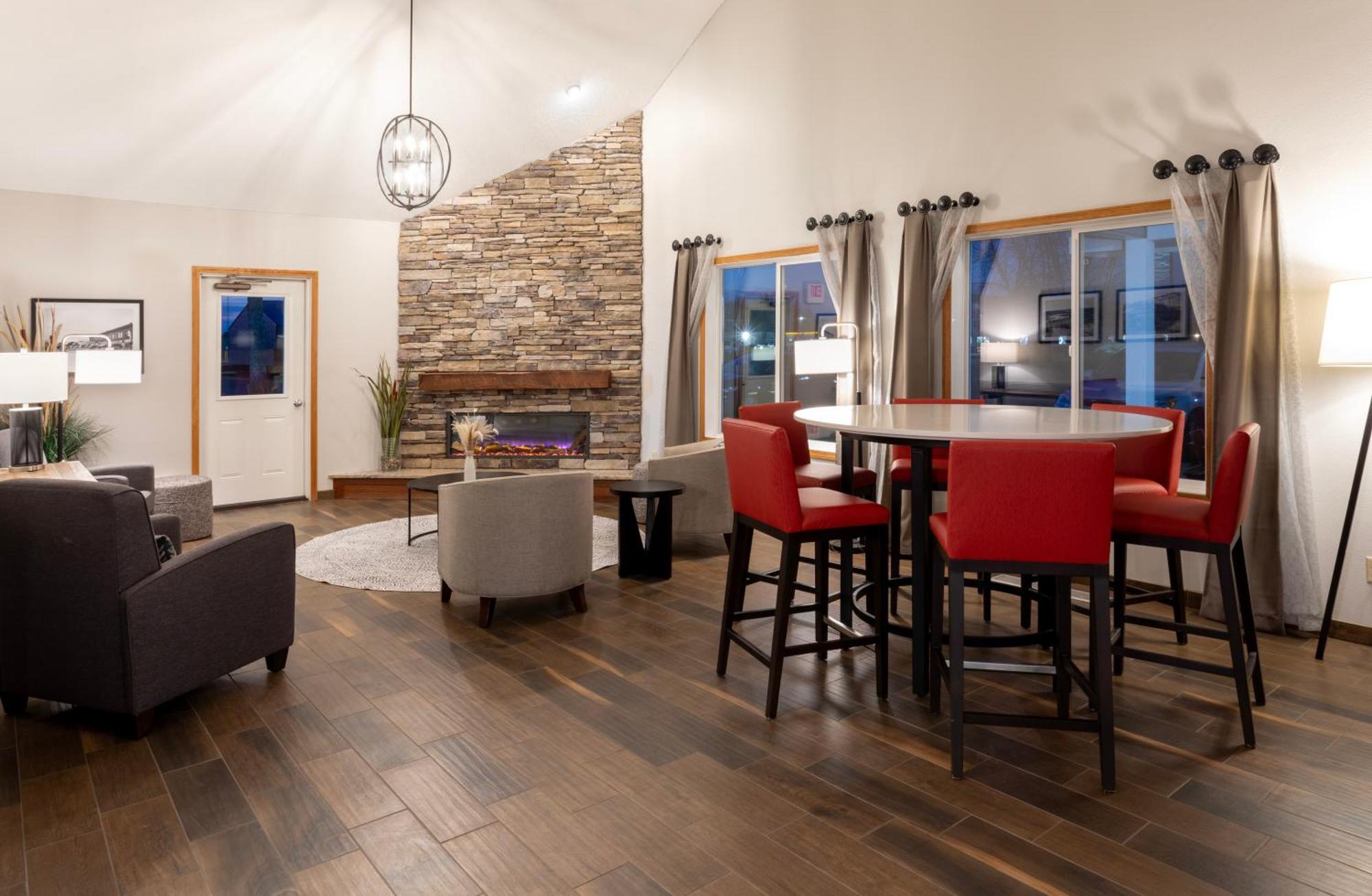Grandstay Hotel & Suites Cambridge Exteriör bild